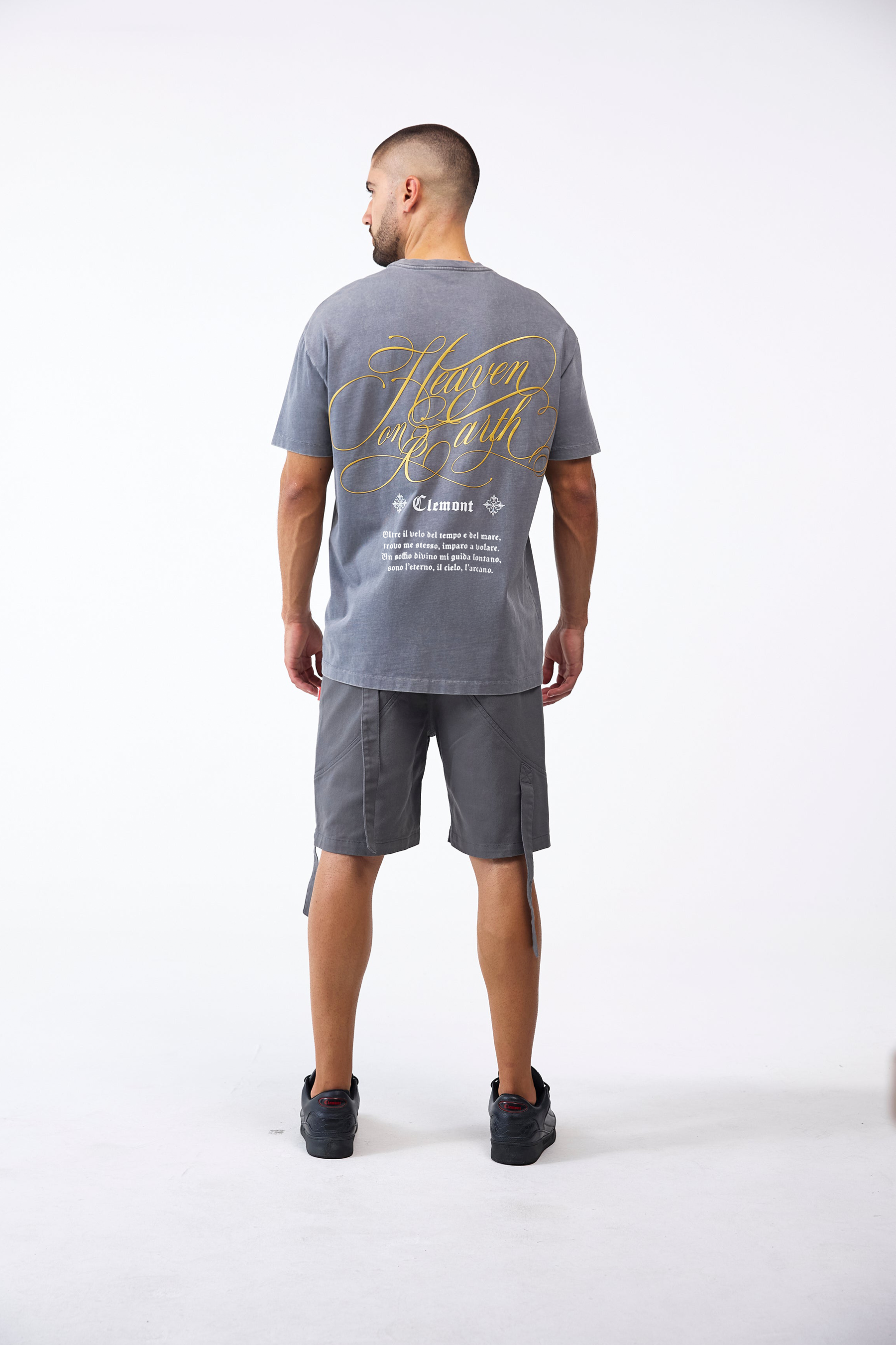 CAMISETA MASCULINO INQUIETANTE GRIS OSCURO CLEMONT