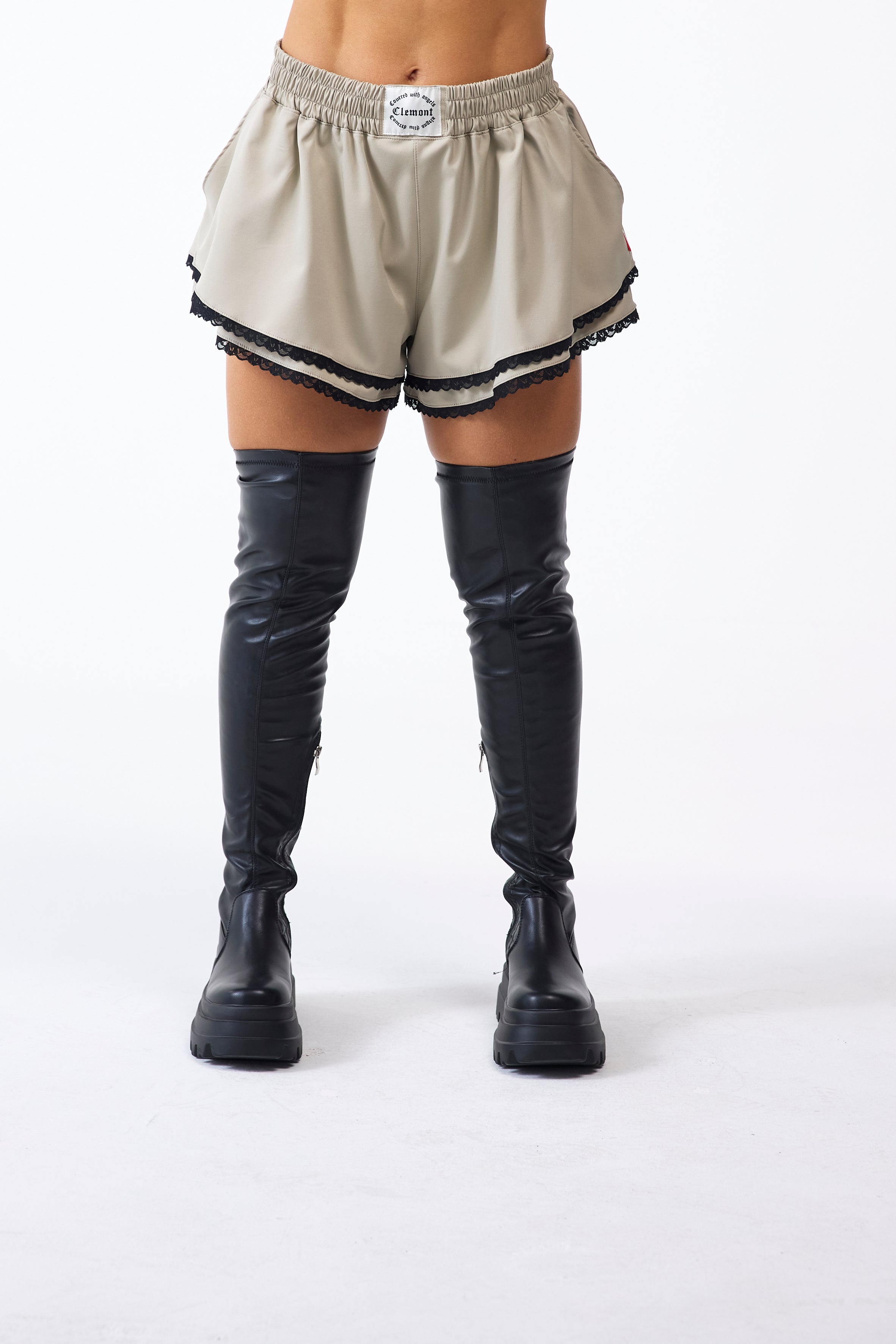 SHORT MUJER ESTASI NUDE CLEMONT