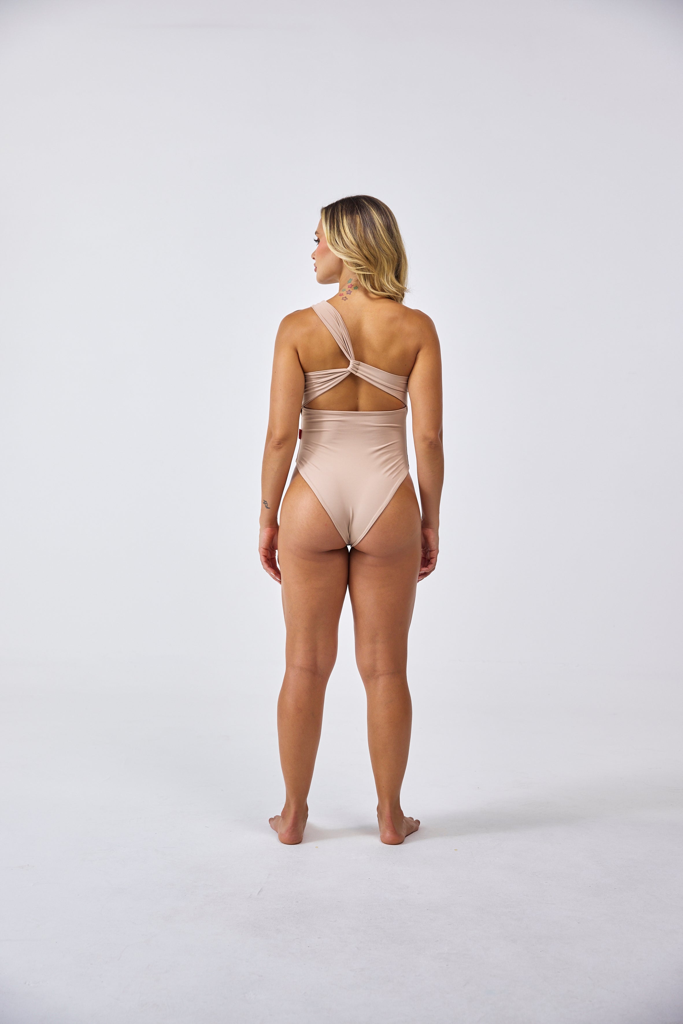 BODY MUJER RIMPIANTO NUDE CLEMONT