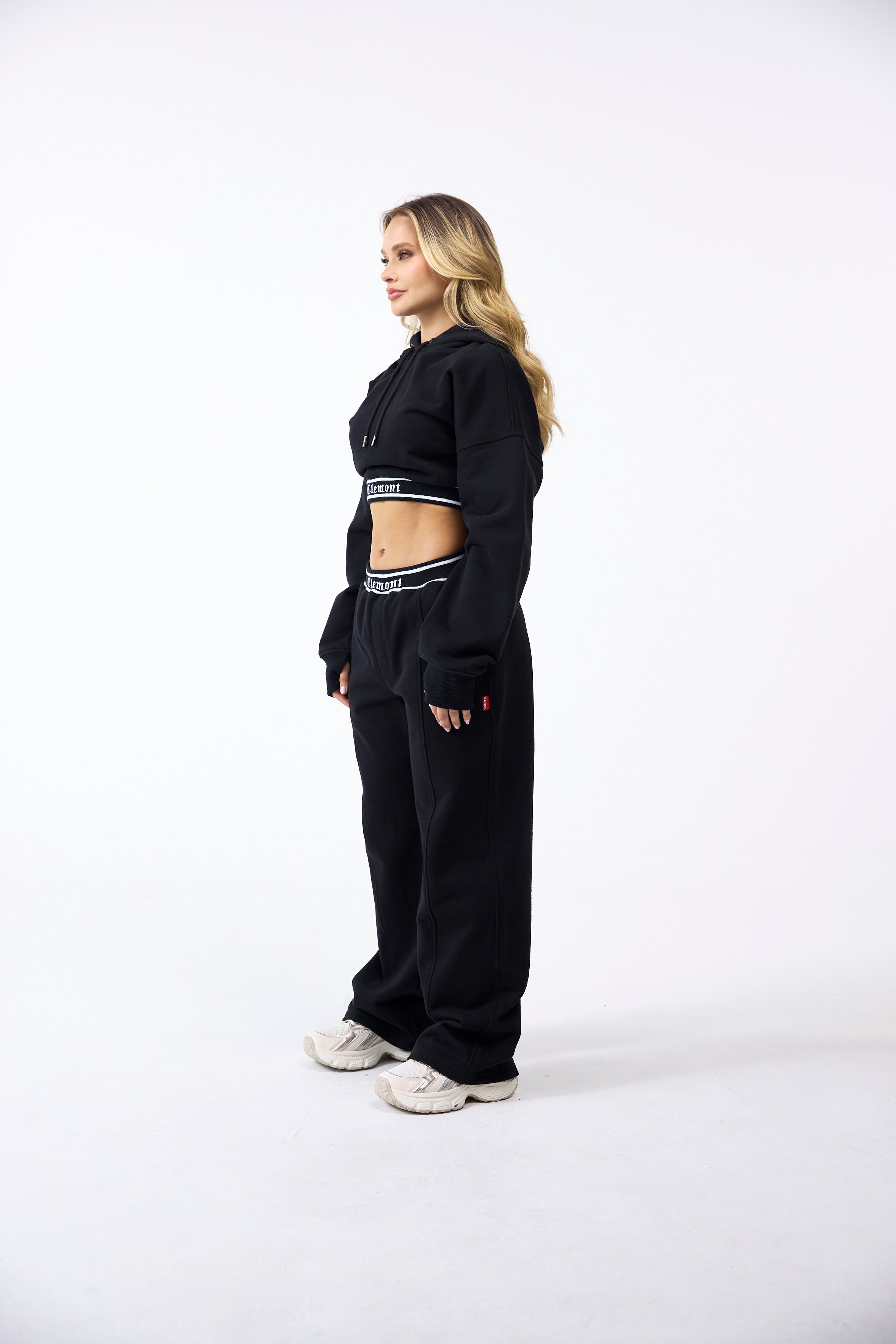 HOODIECROP MUJER SINCRONIA NEGRO CLEMONT
