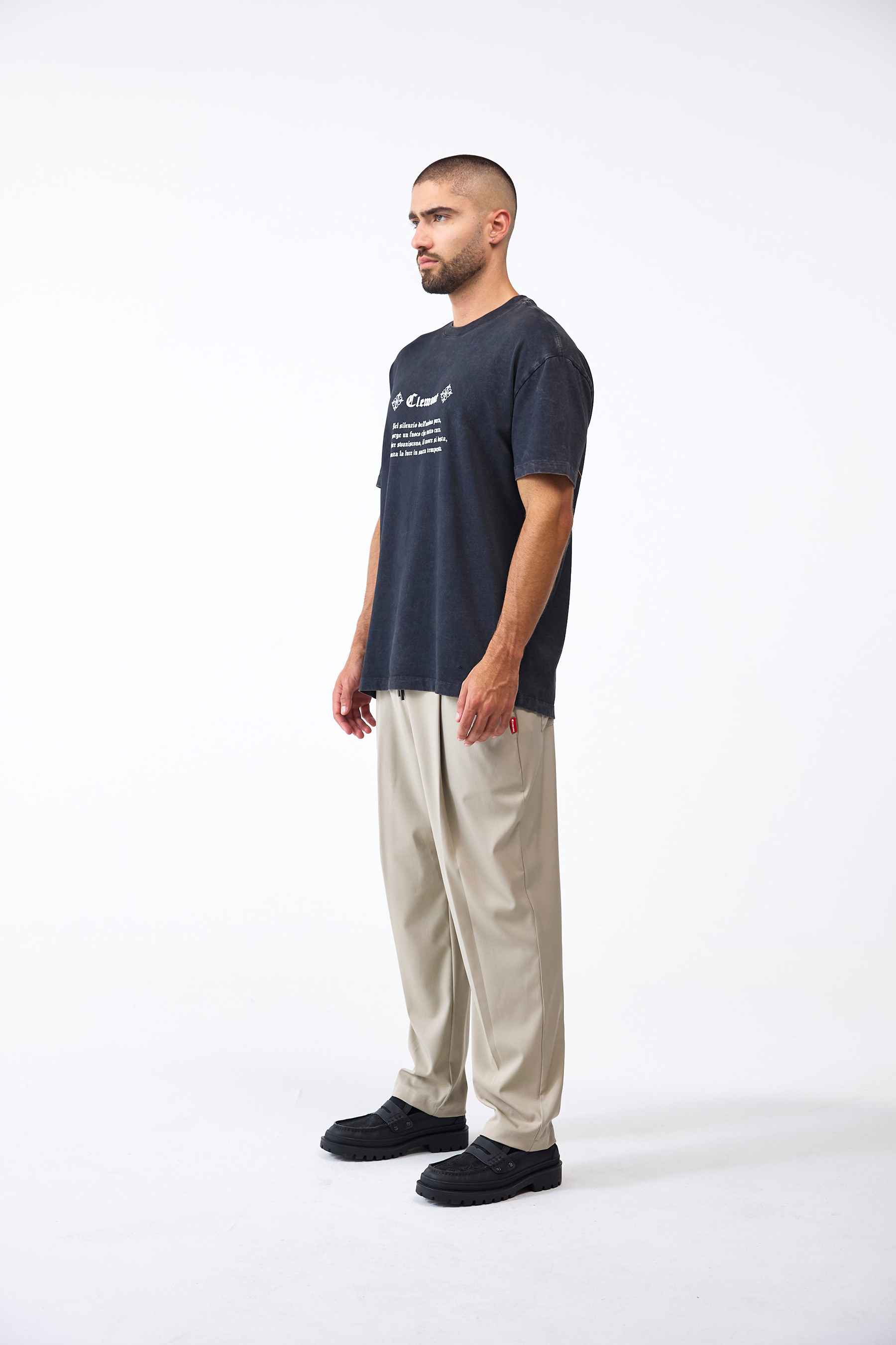 CAMISETA MASCULINO INQUIETANTE NEGRO CLEMONT